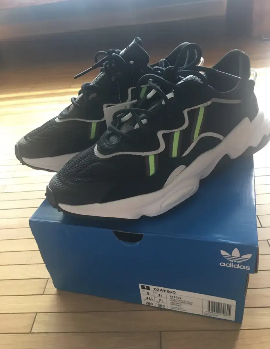 Adidas cheap ozweego ee7002